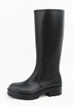 APPEAR01 - BLACK RAINBOOTS