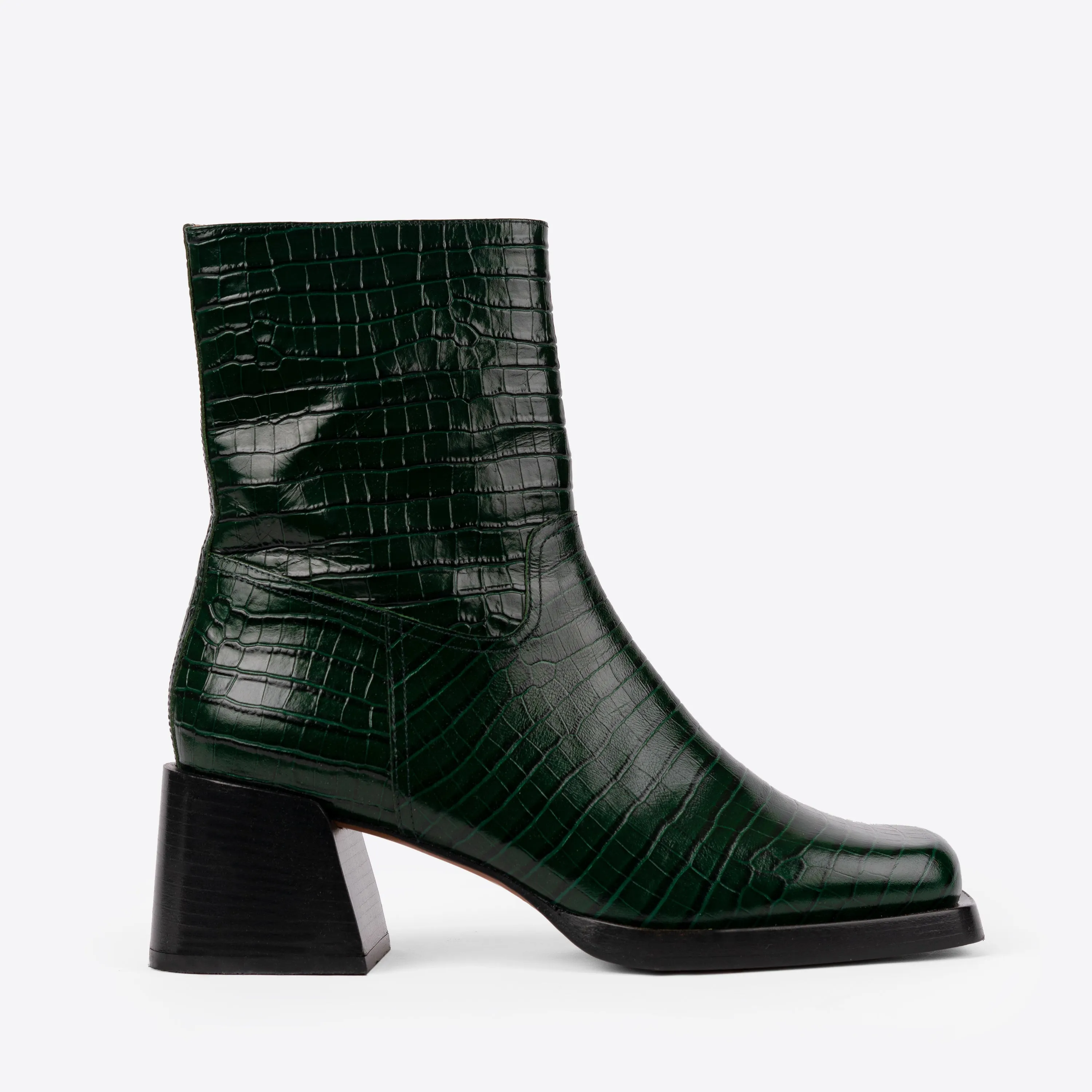 Emerald Joan Boot: Optimized Womens Fashion Footwear